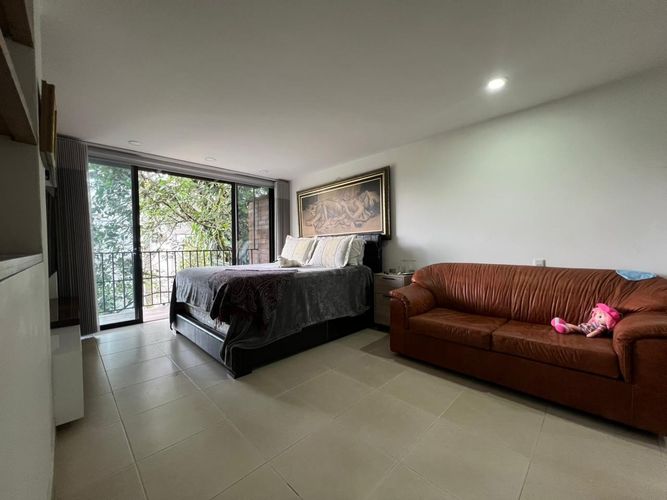 Apartamento de 3 alcobas en arriendo en San Lucas, Medellín, 215 m² · foto 3 de 20