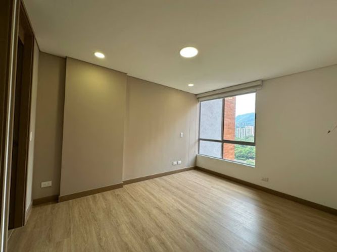 Apartamento de 2 alcobas en arriendo en Loma De Las Brujas, Envigado, 90 m² · foto 7 de 17