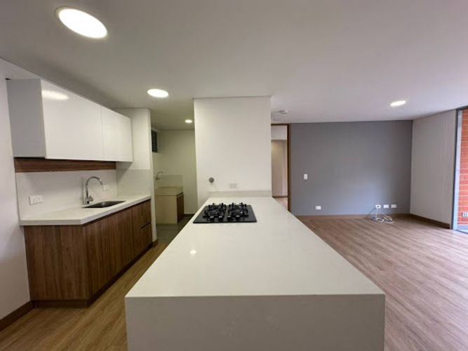 Apartamento de 2 alcobas en arriendo en Loma De Las Brujas, Envigado, 90 m² · foto 13 de 17