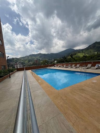 Apartamento de 2 alcobas en venta en San Jose, Sabaneta, 56 m² · foto 2 de 12