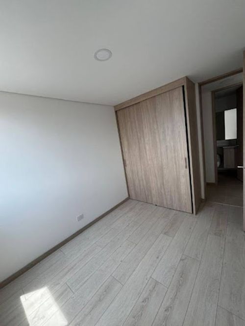 Apartamento de 2 alcobas en venta en San Jose, Sabaneta, 56 m² · foto 8 de 12