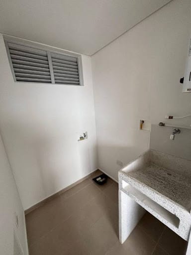 Apartamento de 2 alcobas en venta en San Jose, Sabaneta, 56 m² · foto 9 de 12