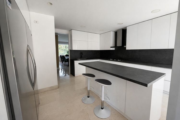 Apartamento de 3 alcobas en venta en Normandia, Cali, 225 m² · foto 7 de 11