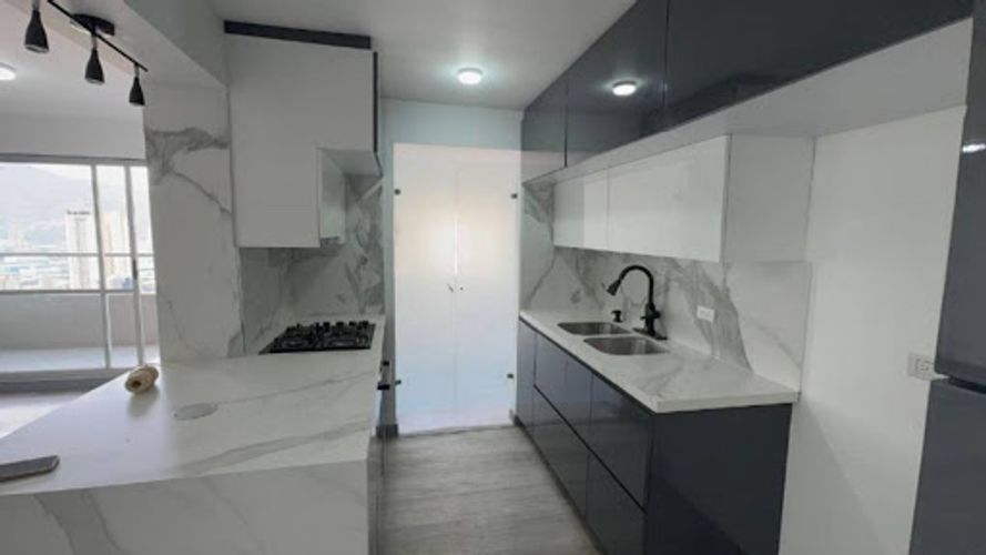 Apartamento de 3 alcobas en venta en Aves Maria, Sabaneta, 90 m² · foto 3 de 13
