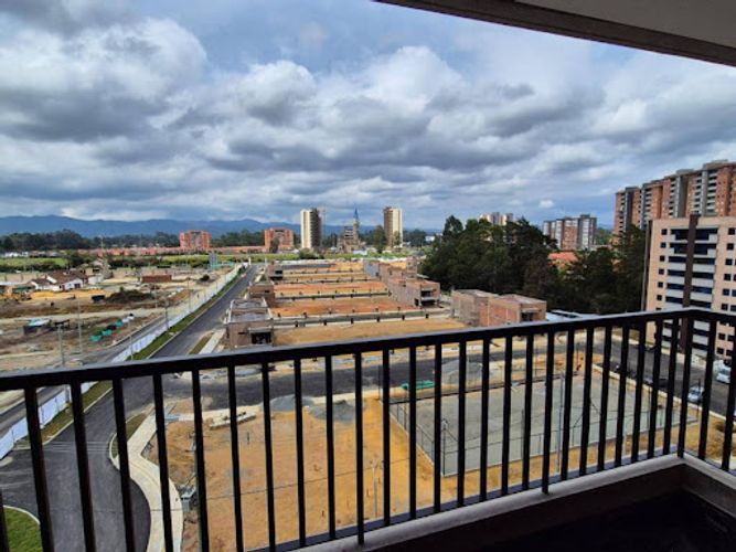 Apartamento de 2 alcobas en venta en Gualanday, Rionegro, 64 m² · foto 2 de 23