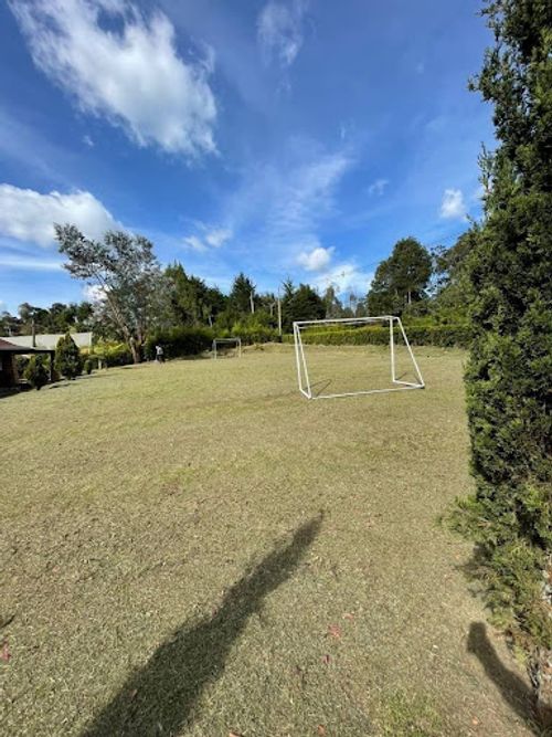 Casa de 4 alcobas en arriendo en Santa Elena, Medellín, 450 m² · foto 2 de 24