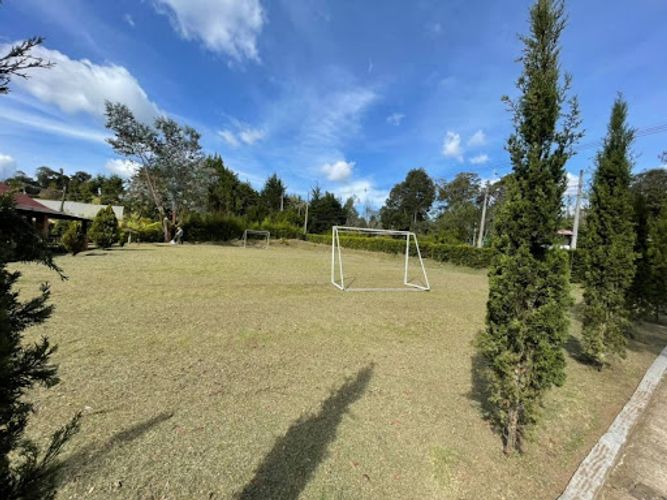Casa de 4 alcobas en arriendo en Santa Elena, Medellín, 450 m² · foto 3 de 24