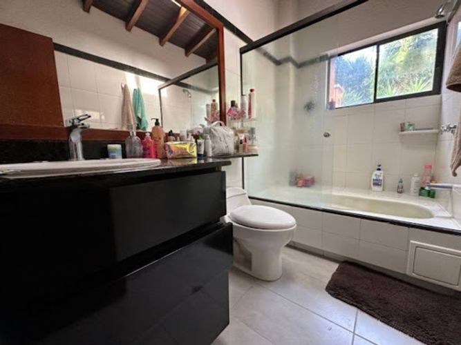 Casa en venta en Loma De Las Brujas, Envigado · foto 3 de 17