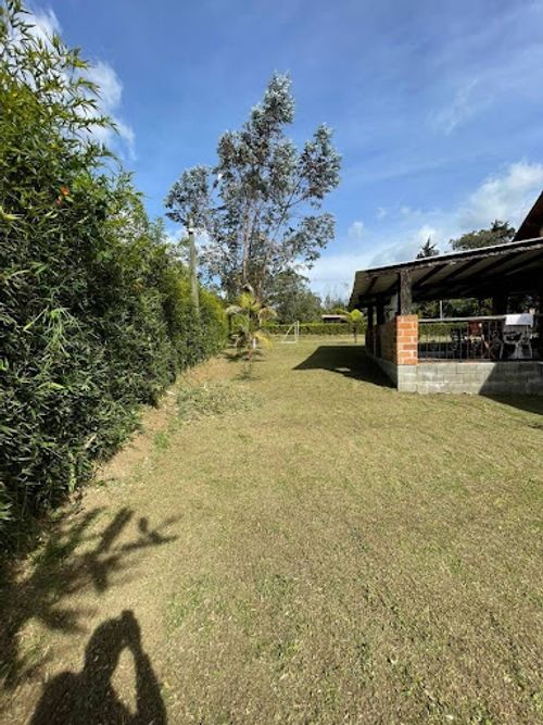 Casa de 4 alcobas en arriendo en Santa Elena, Medellín, 450 m² · foto 11 de 24