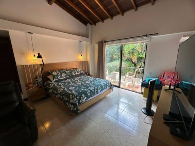 Casa en venta en Loma De Las Brujas, Envigado · foto 4 de 17