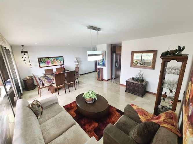 Apartamento de 3 alcobas en arriendo en Loma De Los Gonzalez, Medellín, 155 m² · foto 5 de 24