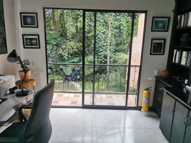 Casa en venta en Loma De Las Brujas, Envigado · foto 10 de 17