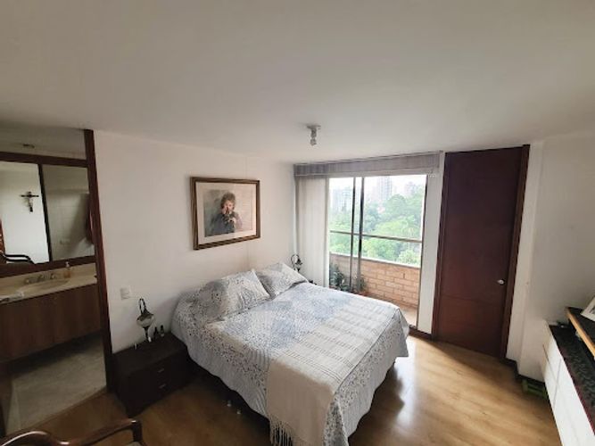 Apartamento de 3 alcobas en arriendo en Loma De Los Gonzalez, Medellín, 155 m² · foto 15 de 24