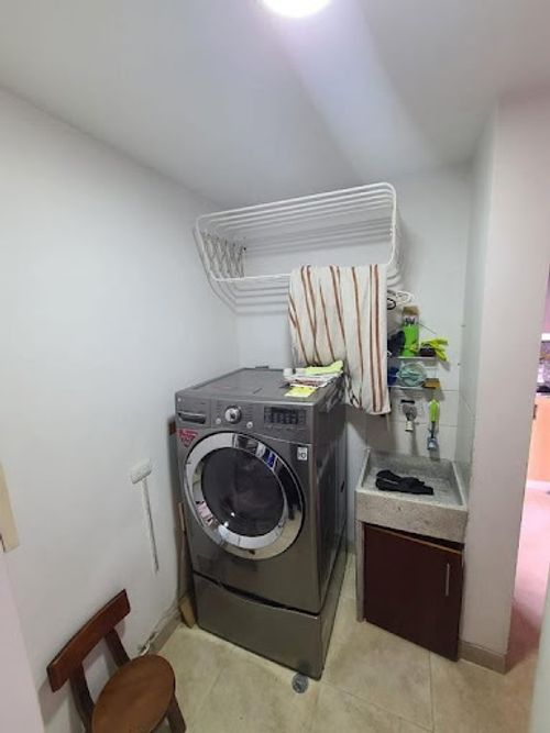 Apartamento de 3 alcobas en arriendo en Loma De Los Gonzalez, Medellín, 155 m² · foto 16 de 24