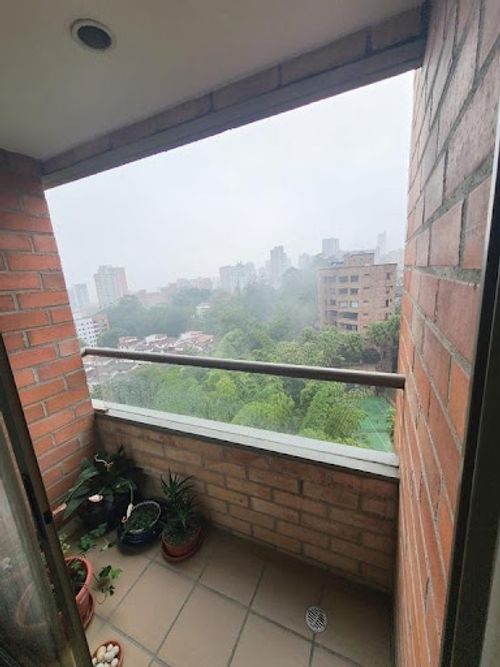 Apartamento de 3 alcobas en arriendo en Loma De Los Gonzalez, Medellín, 155 m² · foto 17 de 24
