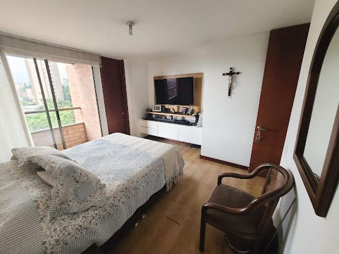 Apartamento de 3 alcobas en arriendo en Loma De Los Gonzalez, Medellín, 155 m² · foto 20 de 24