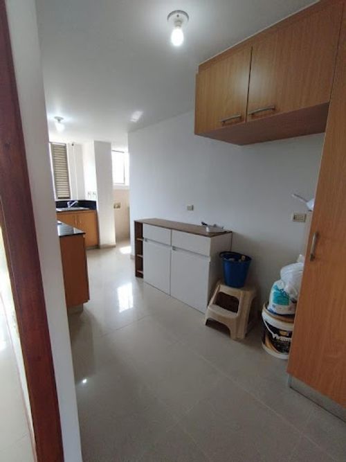 Apartamento de 5 alcobas en arriendo en Los Balsos, Medellín, 190 m² · foto 7 de 24