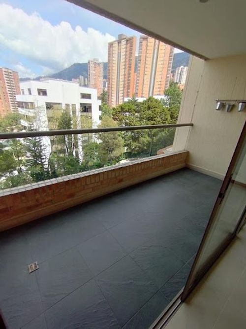 Apartamento de 5 alcobas en arriendo en Los Balsos, Medellín, 190 m² · foto 8 de 24
