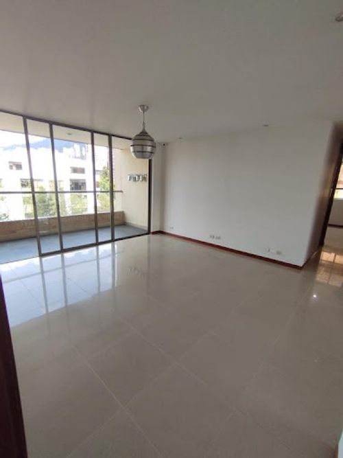 Apartamento de 5 alcobas en arriendo en Los Balsos, Medellín, 190 m² · foto 9 de 24