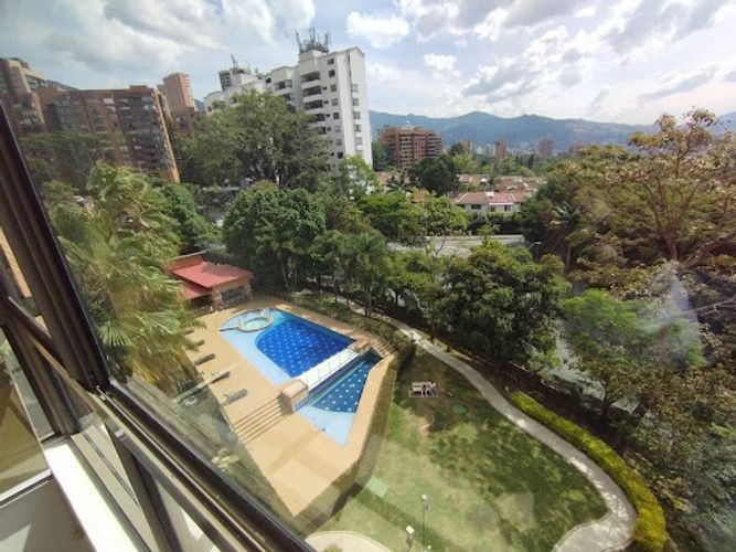 Apartamento de 5 alcobas en arriendo en Los Balsos, Medellín, 190 m² · foto 10 de 24