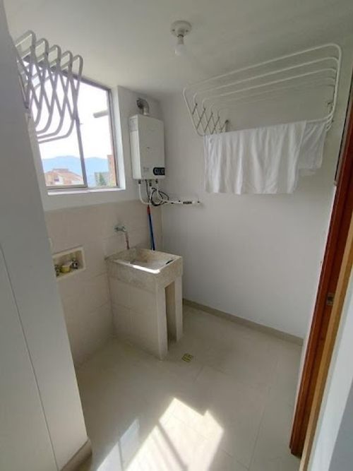 Apartamento de 5 alcobas en arriendo en Los Balsos, Medellín, 190 m² · foto 14 de 24
