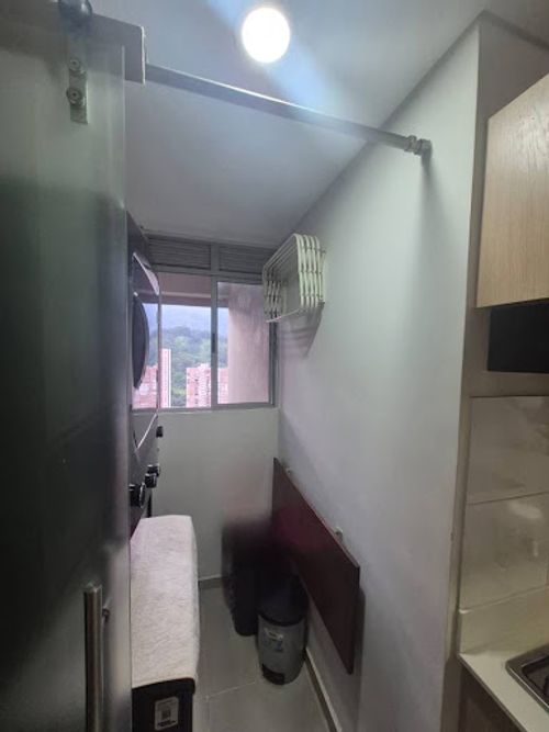 Apartamento de 3 alcobas en venta en San Jose, Sabaneta, 92 m² · foto 2 de 17