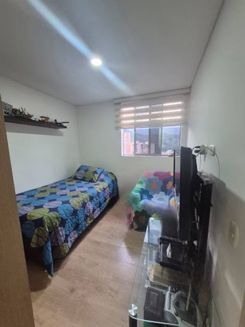 Apartamento de 3 alcobas en venta en San Jose, Sabaneta, 92 m² · foto 11 de 17