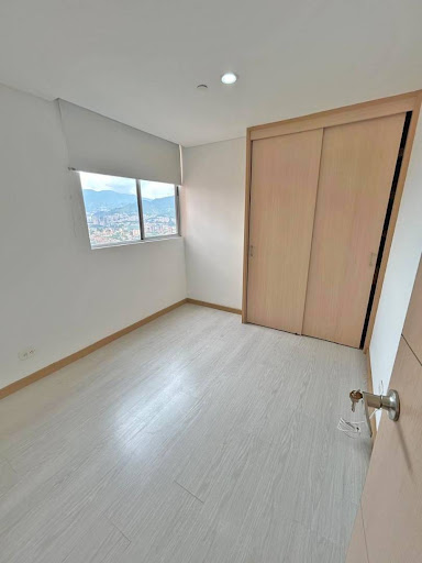 Apartamento en venta en La Abadia, Envigado · foto 8 de 13