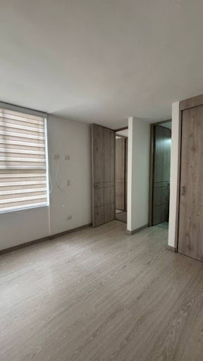 Apartamento en venta en Loma De Los Bernal, Medellín · foto 3 de 9