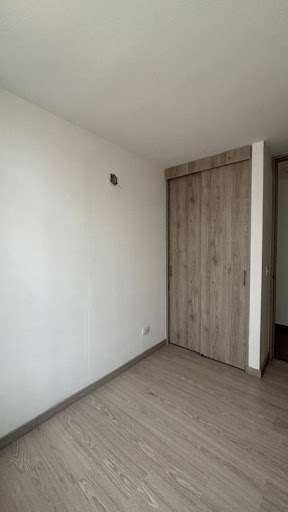 Apartamento en venta en Loma De Los Bernal, Medellín · foto 8 de 9