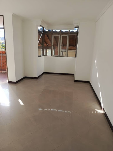 Apartamento en arriendo en Villa Carlota, Medellín · foto 3 de 13