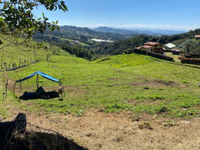 Lote en venta en Pantanillo, Envigado, 3623 m² · foto 3 de 4