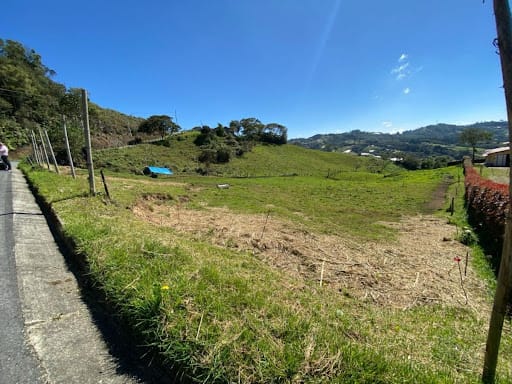 Lote en venta en Pantanillo, Envigado, 3623 m² · foto 4 de 4