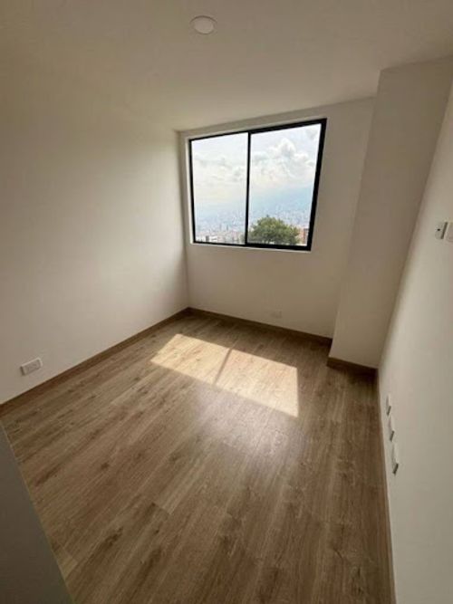 Apartamento de 3 alcobas en venta en La Cuenca, Envigado, 83 m² · foto 5 de 12