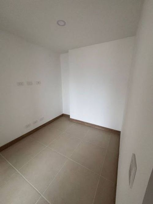 Apartamento de 3 alcobas en venta en La Cuenca, Envigado, 83 m² · foto 7 de 12