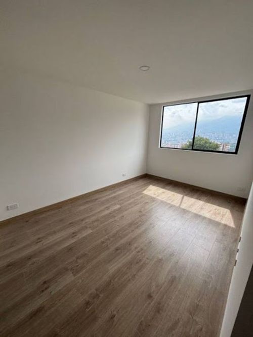 Apartamento de 3 alcobas en venta en La Cuenca, Envigado, 83 m² · foto 9 de 12