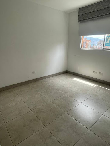 Apartamento en arriendo en Castropol, Medellín · foto 8 de 14