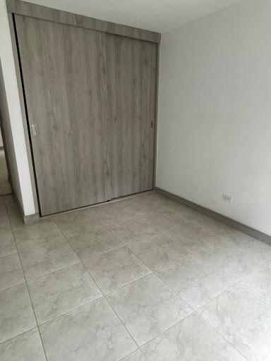 Apartamento en arriendo en Castropol, Medellín · foto 10 de 14