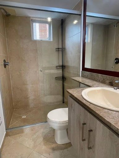 Apartamento en arriendo en Castropol, Medellín · foto 13 de 14