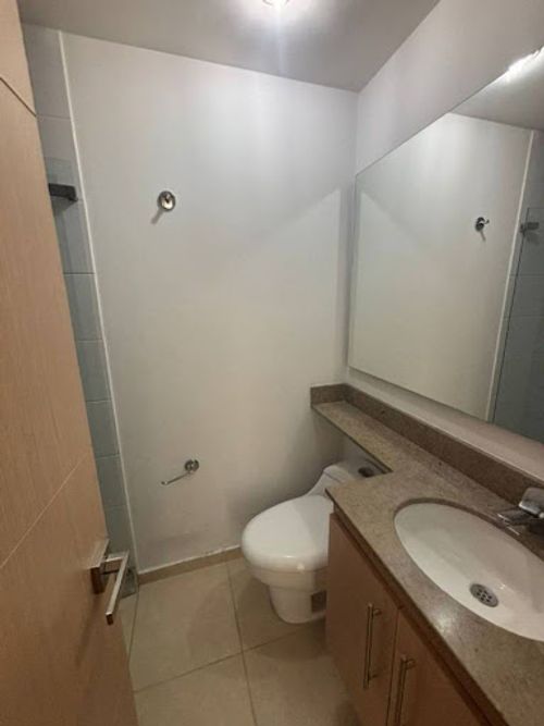 Apartamento de 3 alcobas en venta en San Diego, Medellín, 75 m² · foto 2 de 14
