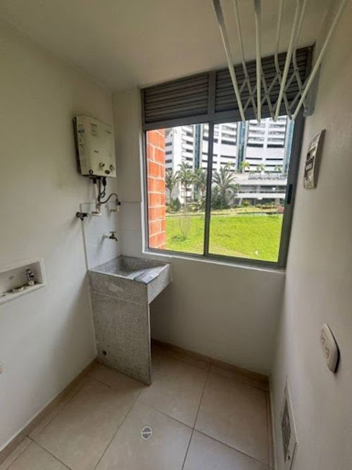 Apartamento de 3 alcobas en venta en San Diego, Medellín, 75 m² · foto 4 de 14