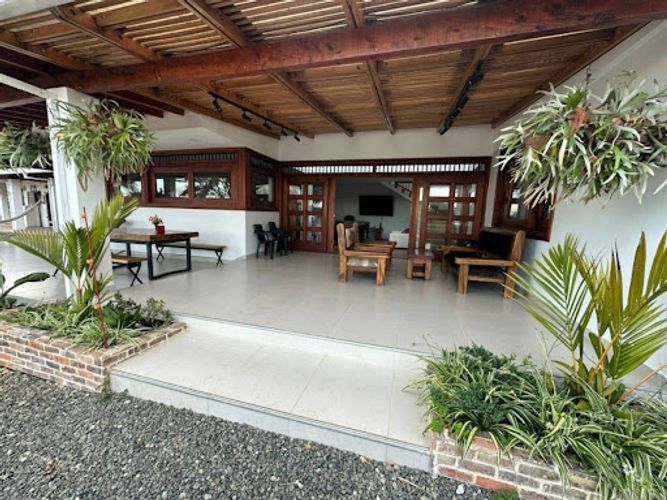 Finca en arriendo en San Antonio De Prado, Medellín, 302 m² · foto 3 de 19