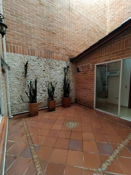 Casa de 5 alcobas en arriendo en Las Granjas, Medellín, 360 m² · foto 14 de 22