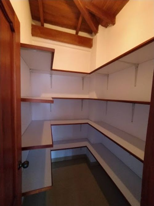 Casa de 5 alcobas en arriendo en Las Granjas, Medellín, 360 m² · foto 16 de 22