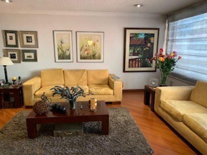 Apartamento de 2 alcobas en venta en Chico Norte, Bogotá, 122 m² · foto 3 de 12