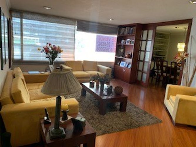 Apartamento de 2 alcobas en venta en Chico Norte, Bogotá, 122 m² · foto 5 de 12