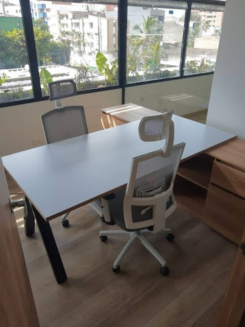 Oficina en arriendo en Los Colores, Medellín, 10 m² · foto 5 de 7