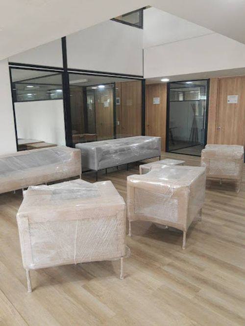Oficina en arriendo en Los Colores, Medellín, 10 m² · foto 6 de 7