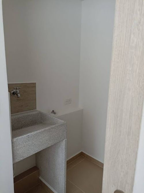 Apartamento de 1 alcoba en arriendo en Rionegro, 56 m² · foto 7 de 8