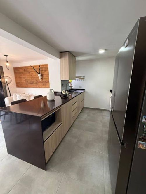 Apartamento en venta en Loma De Los Bernal, Medellín · foto 8 de 21